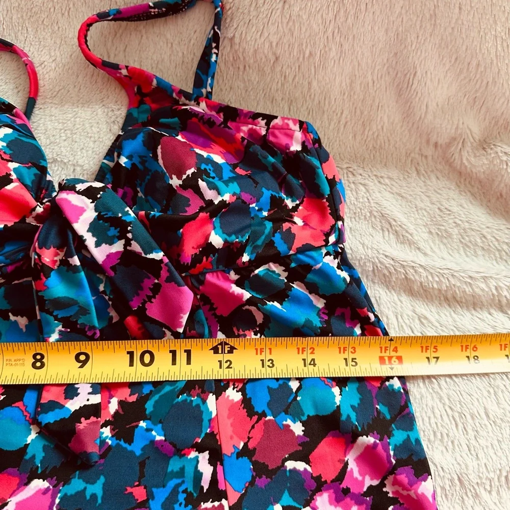 Croft & Barrow one piece bathingsuit size 10